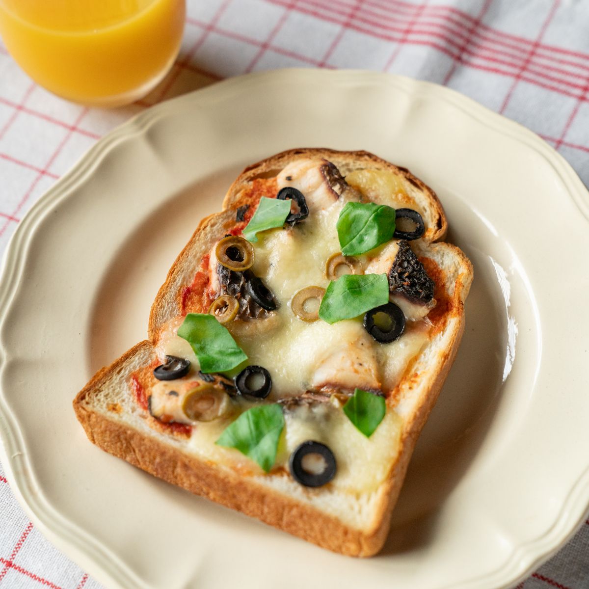 【レシピ】 マリナーラとモッツァレラチーズのトースト