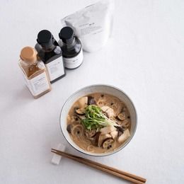 しば漬けと豆腐の胡麻豆乳スープそうめん