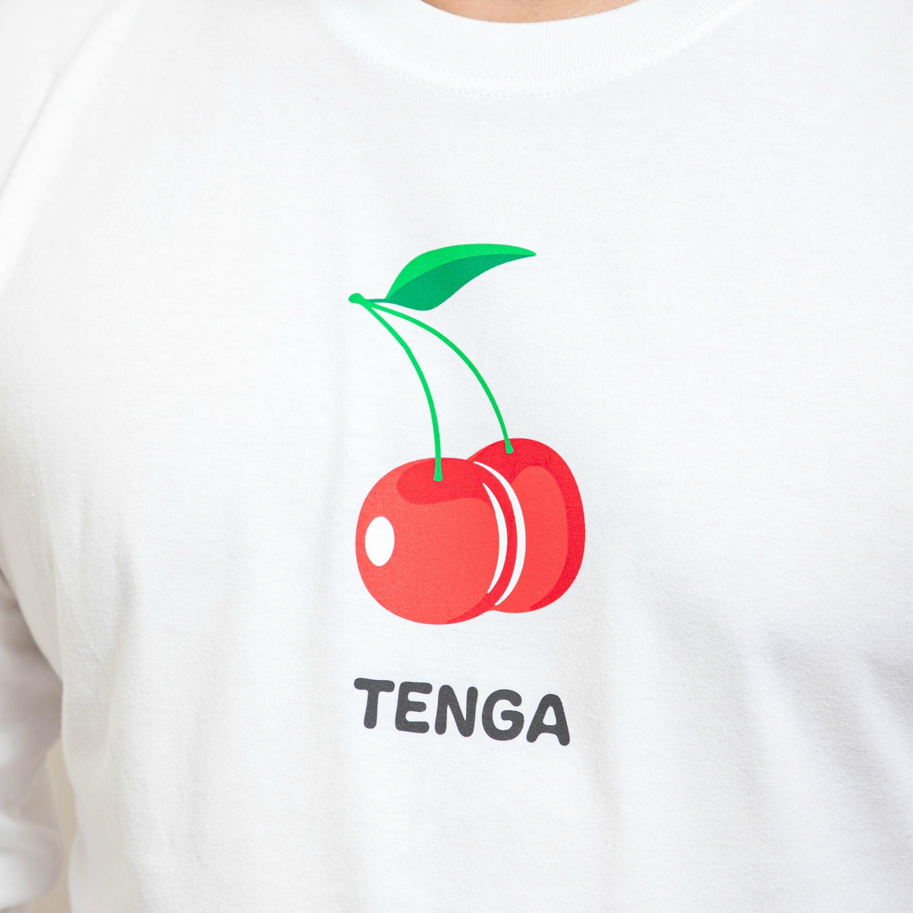 TENGA Cherry 長袖Tシャツ ホワイト サイズ: L