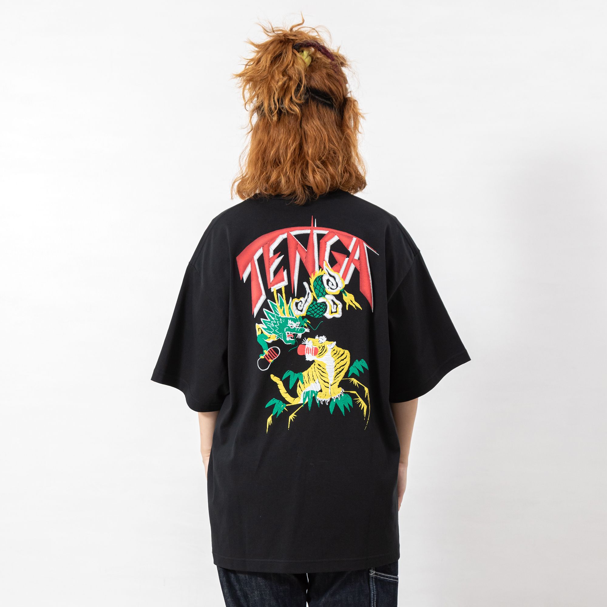 TENGA スーベニア風プリントTシャツ ブラック サイズ: M
