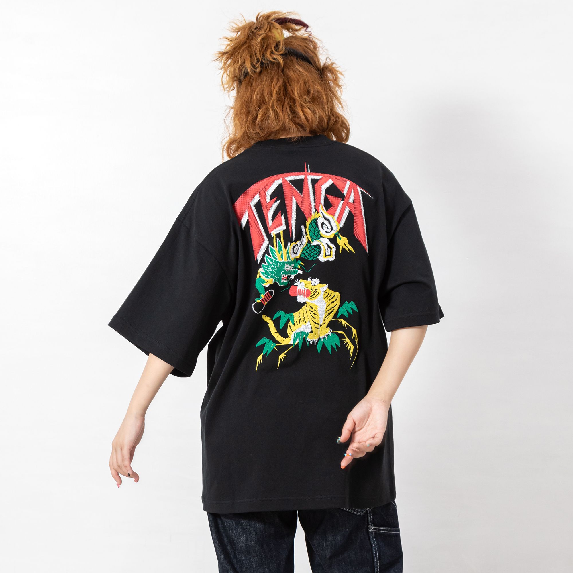 TENGA スーベニア風プリントTシャツ ブラック サイズ: M