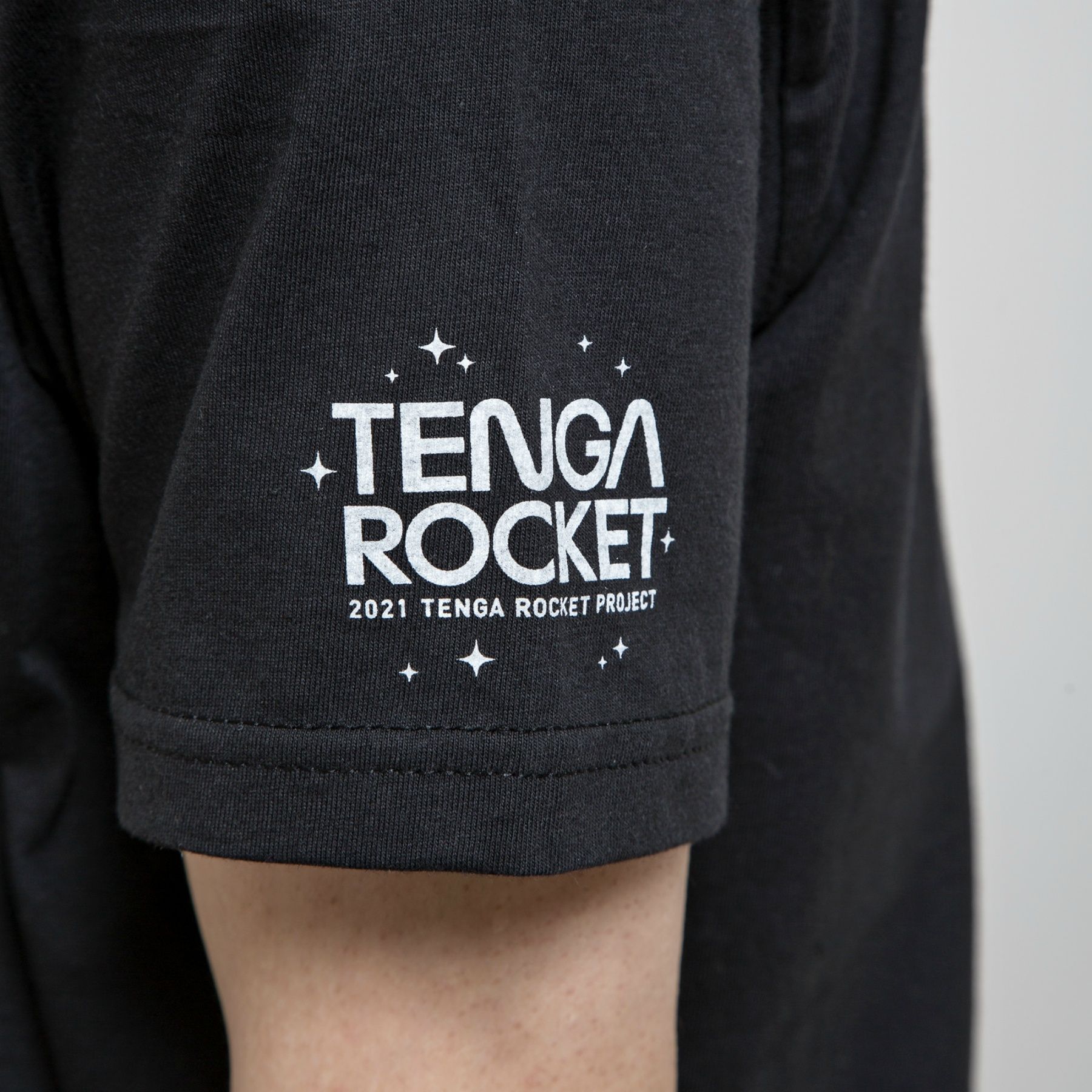 【TENGA ROCKETセット】SPACE TENGA ロボ Tシャツ ブラック サイズ: L