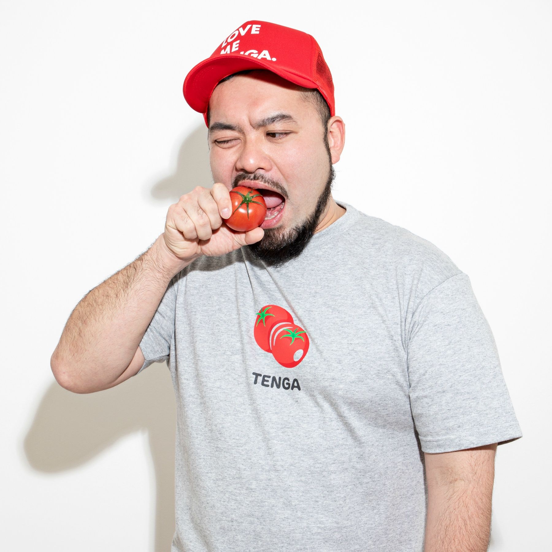 TENGA Tomato Tシャツ サイズ: L
